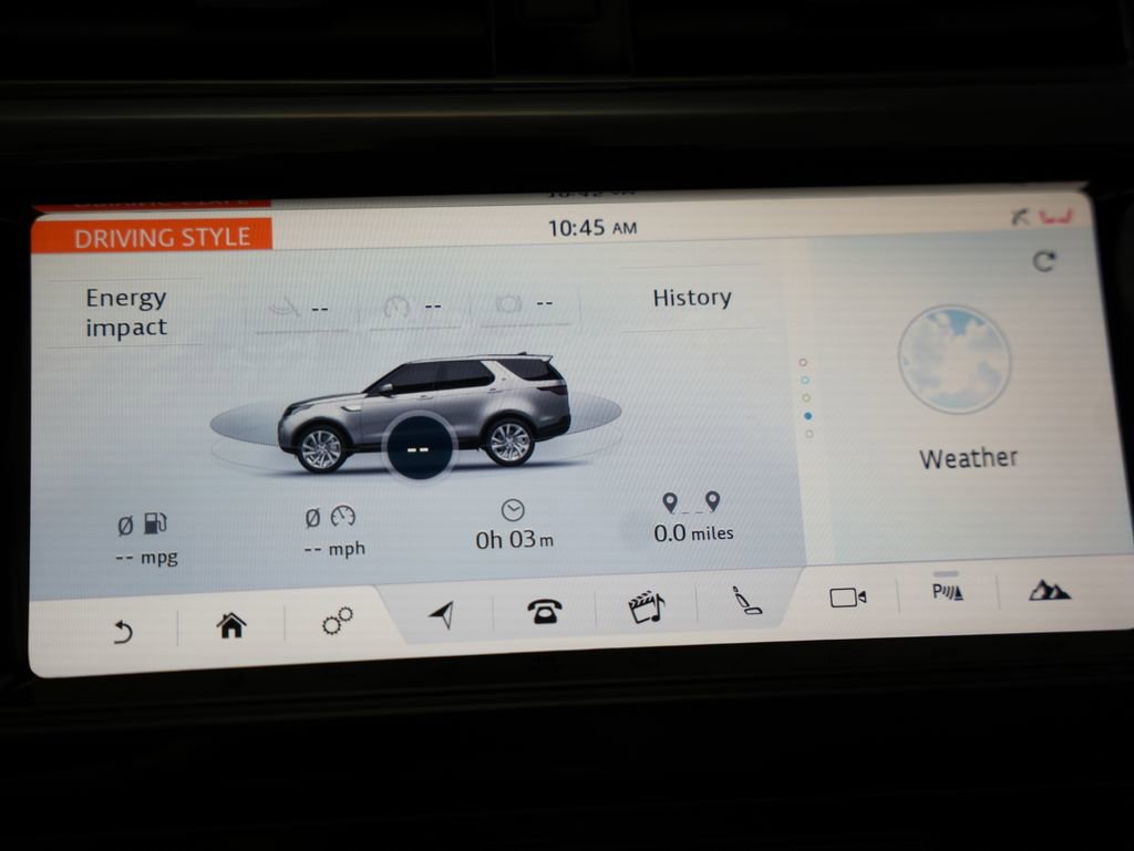 Used 2017 Land Rover Discovery HSE AWD/4WD image 23