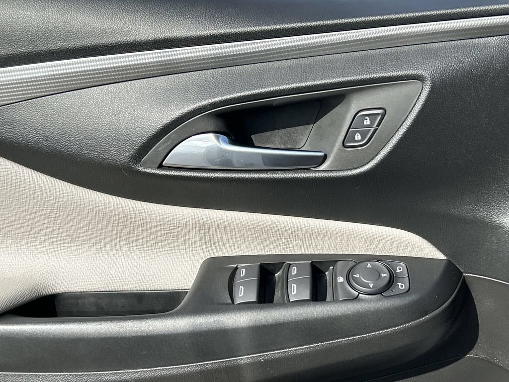 Used 2025 Buick Envista Preferred FWD image 23