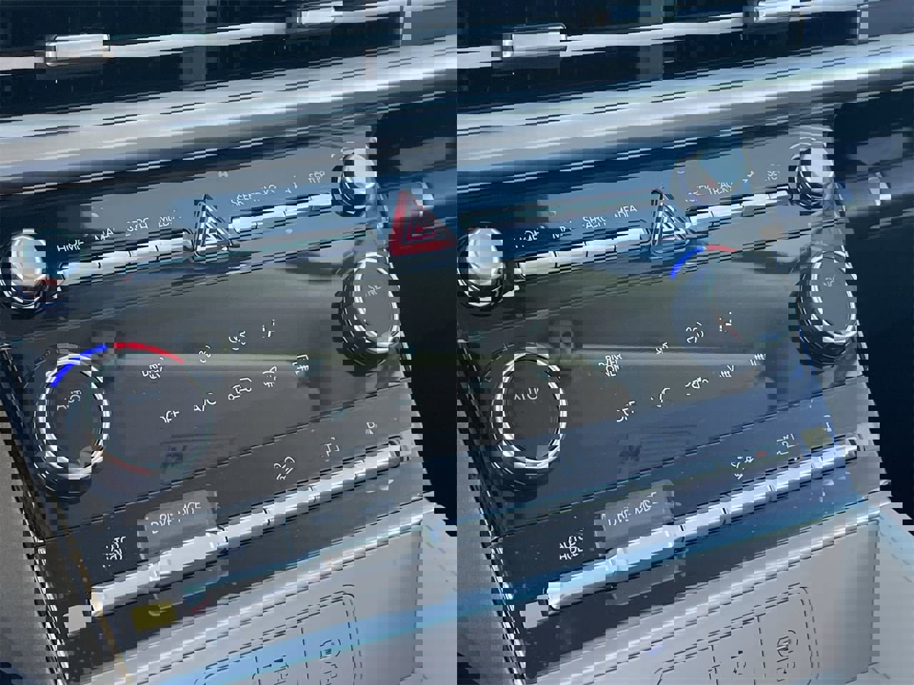 New 2026 Hyundai Santa Fe SE image 26