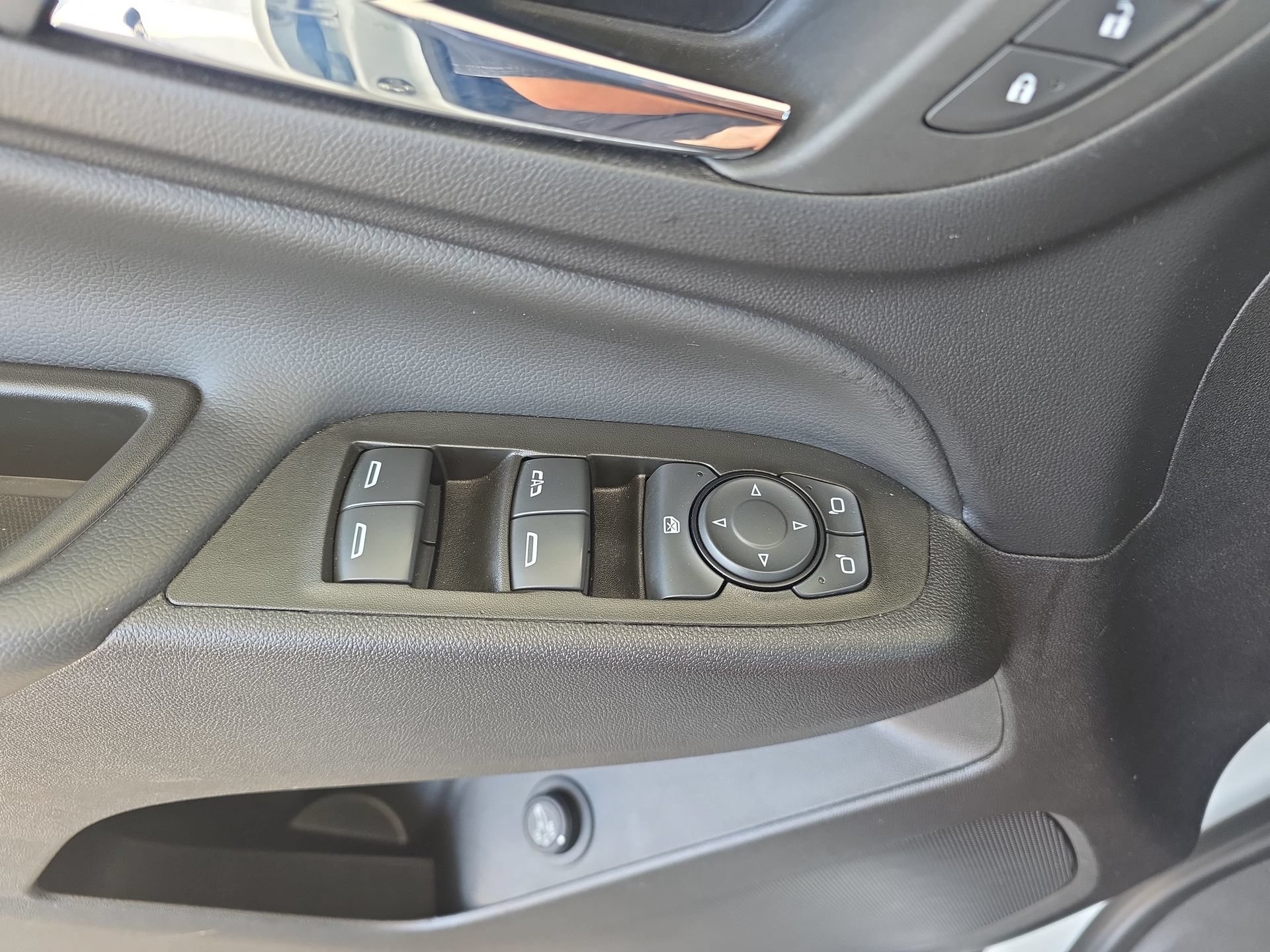 Used 2023 Chevrolet Equinox LT FWD image 27