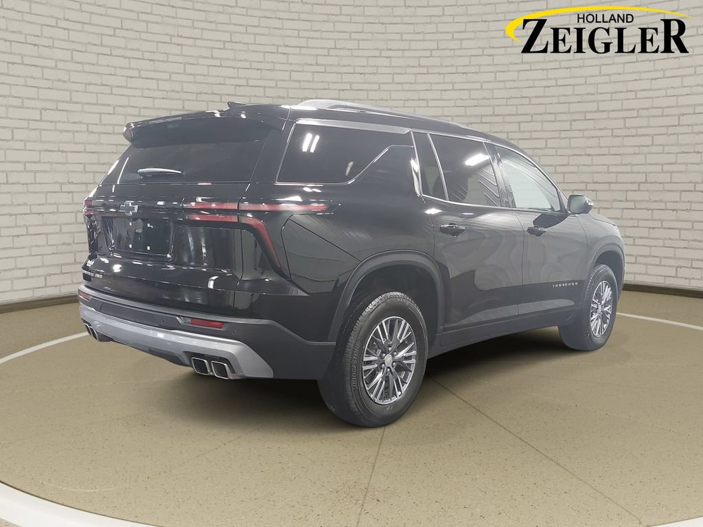 Used 2026 Chevrolet Traverse LT w/ Driver Confidence Package AWD/4WD image 5