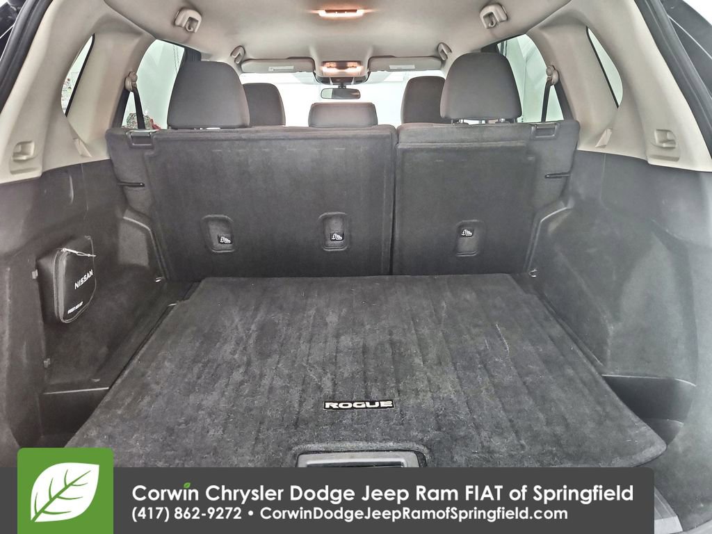 Used 2025 Nissan Rogue SV image 31