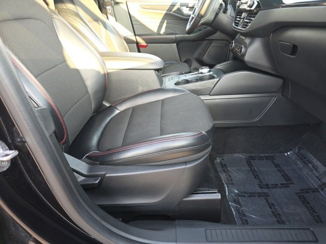 Certified 2024 Ford Escape ST-Line image 19