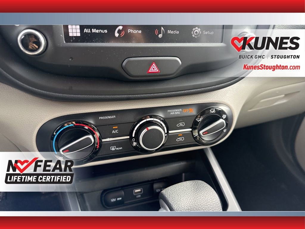 Used 2025 Kia Soul LX image 31