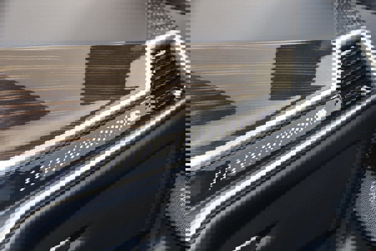 Used 2023 BMW X7 M60i w/ Executive Package image 42