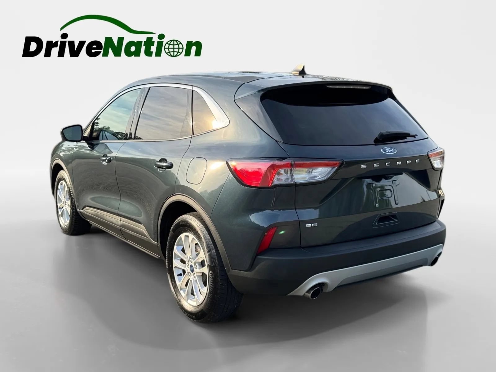 Used 2022 Ford Escape SE w/ Convenience Package FWD image 7