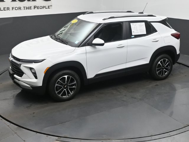 Used 2025 Chevrolet TrailBlazer LT AWD/4WD image 51
