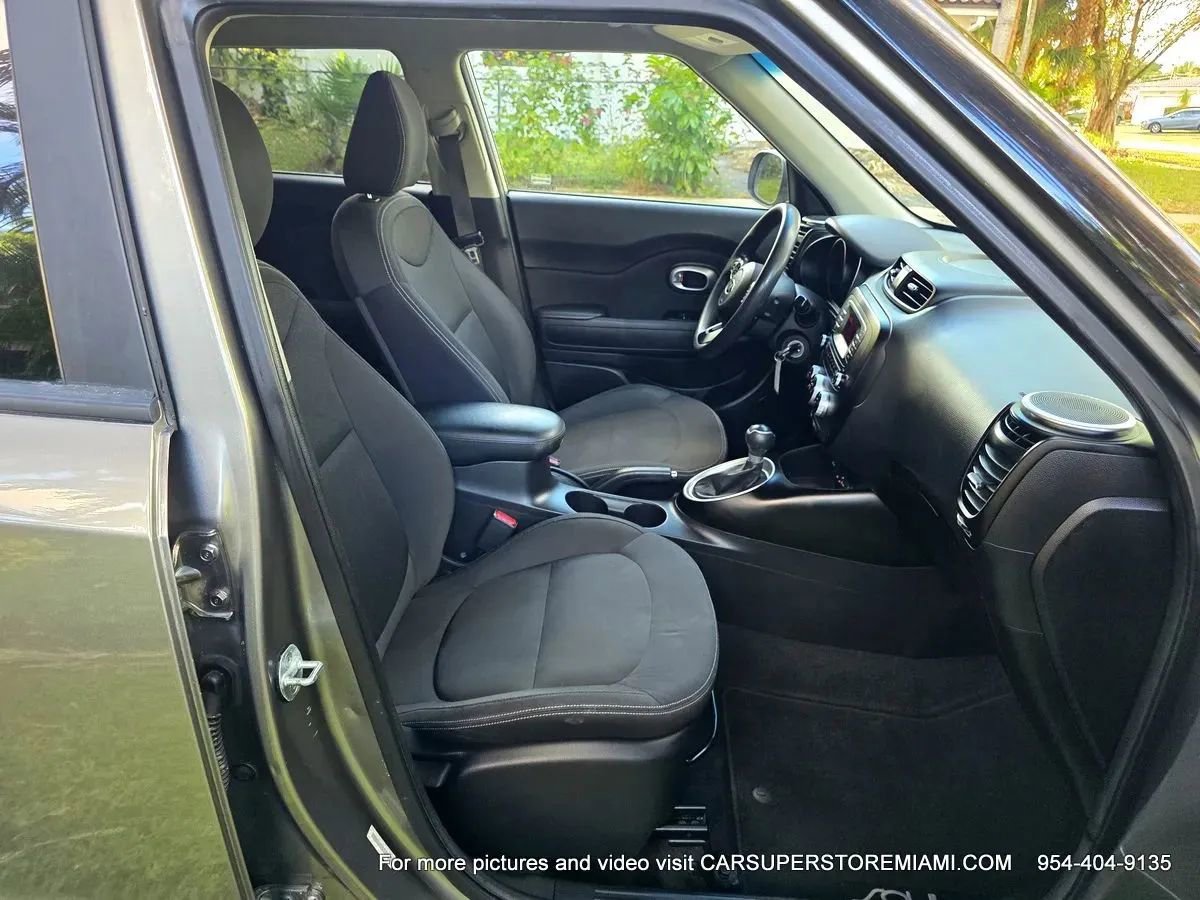 Used 2015 Kia Soul EV FWD image 31