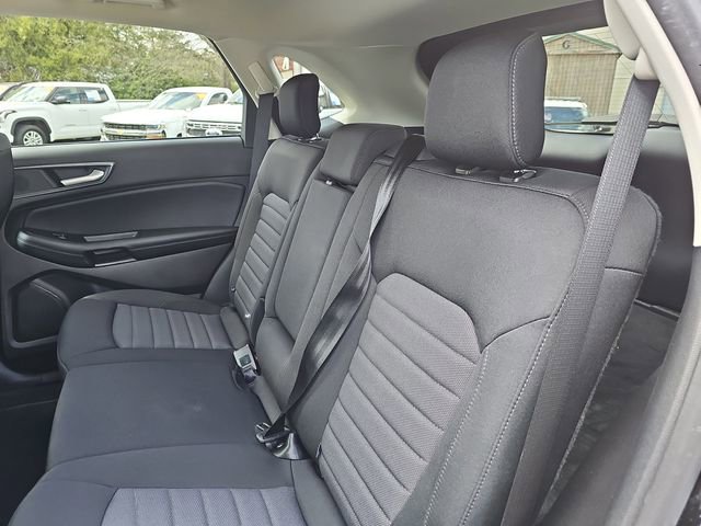 Used 2024 Ford Edge SE w/ Black Appearance Package image 15