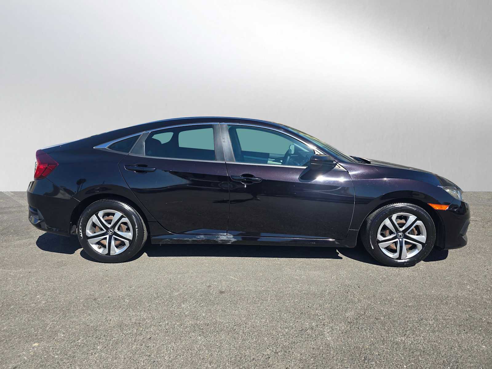 Used 2018 Honda Civic LX image 2