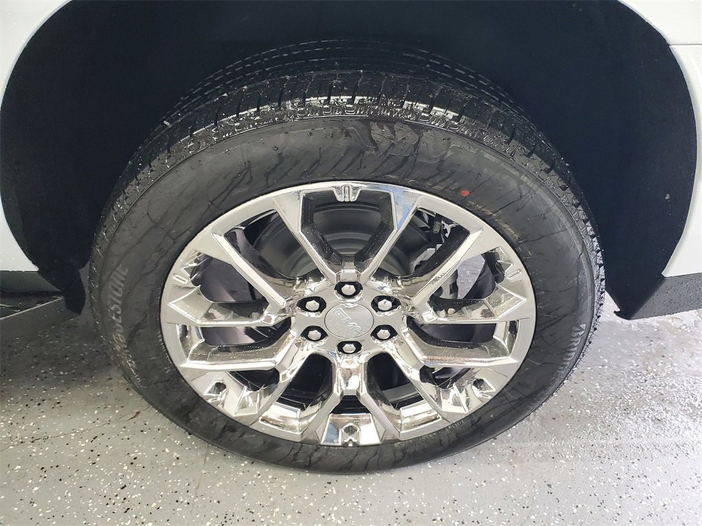 New 2026 GMC Yukon XL Denali w/ LPO, Floor Liner Package image 33