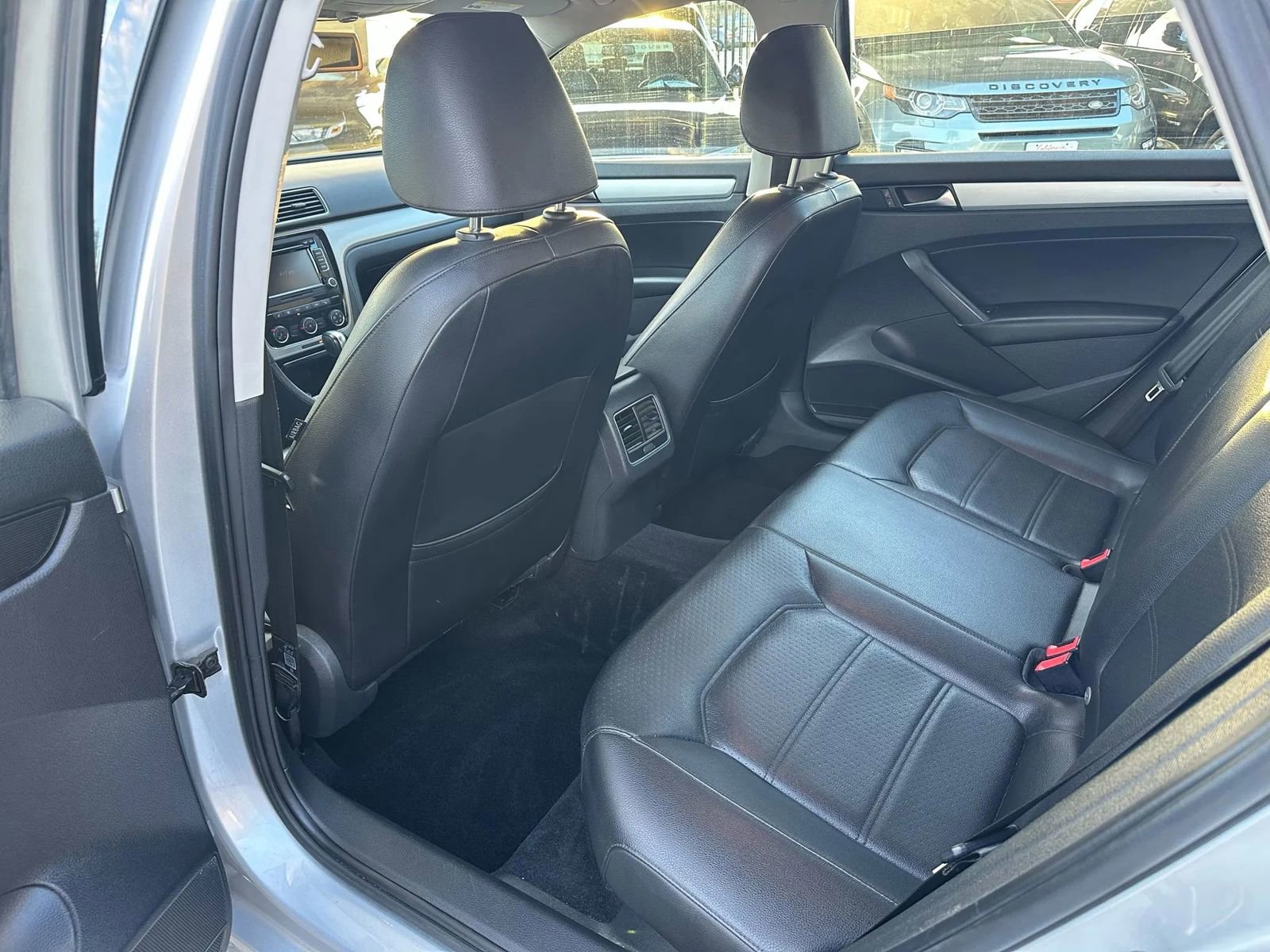 Used 2013 Volkswagen Passat 2.5 SE image 37