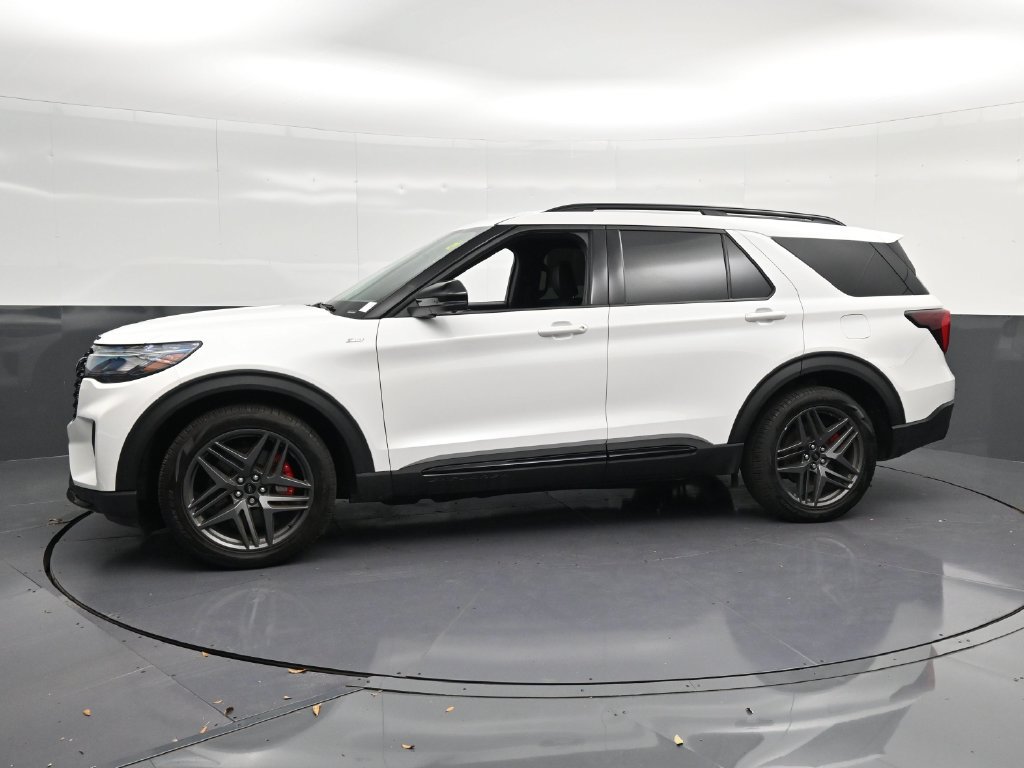 Used 2026 Ford Explorer ST-Line w/ ST-Line Street Pack RWD image 7