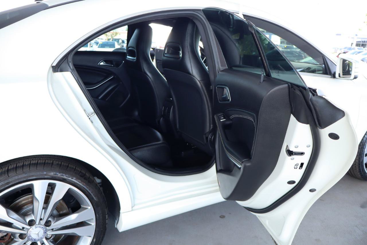 Used 2016 Mercedes-Benz CLA 250 image 35