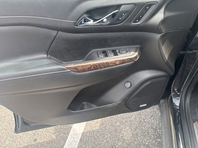 Used 2020 GMC Acadia Denali w/ Technology Package FWD image 12