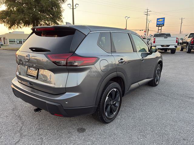 Used 2024 Nissan Rogue SV image 27