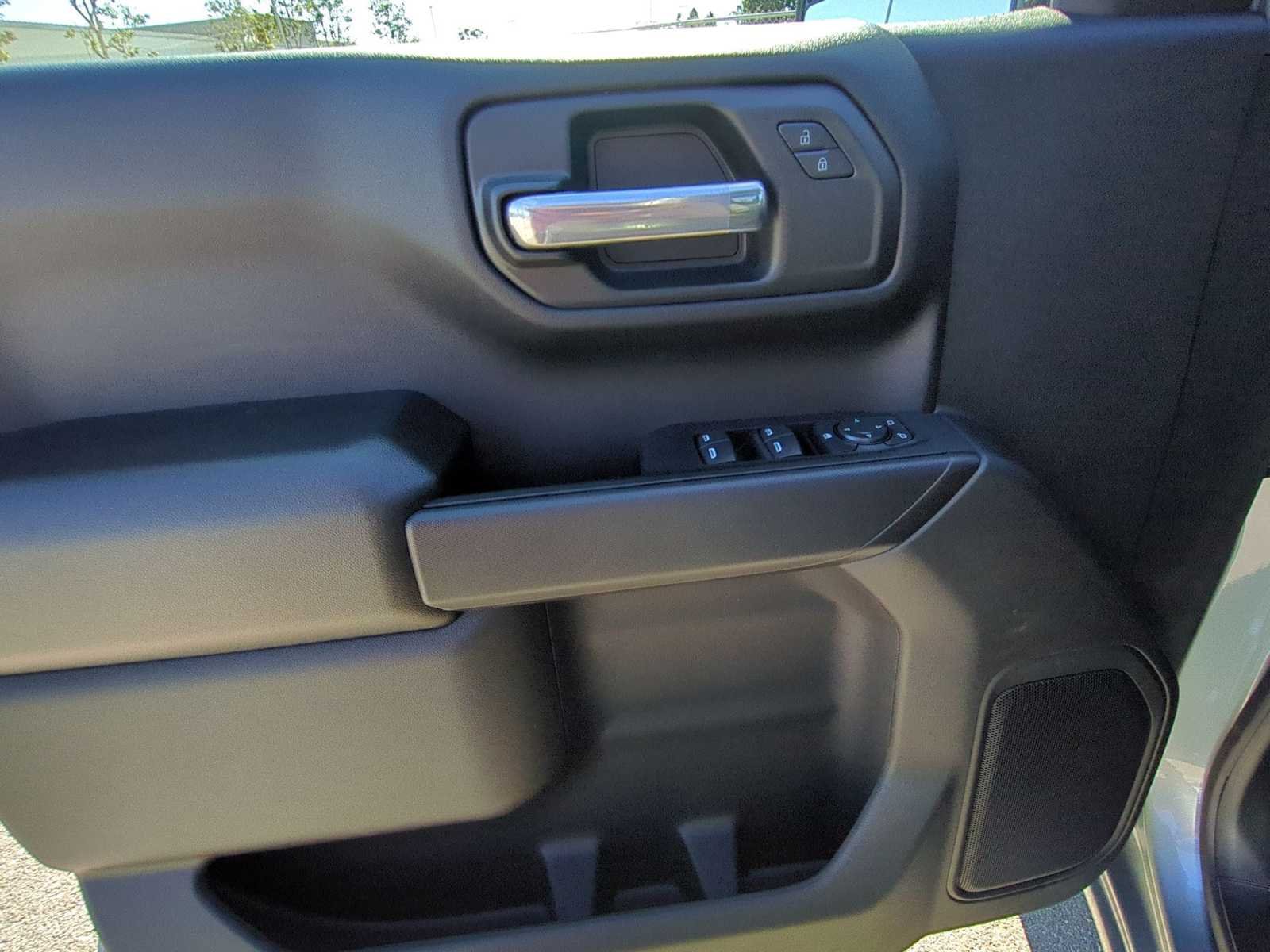 Used 2026 Chevrolet Silverado 1500 Custom AWD/4WD image 10