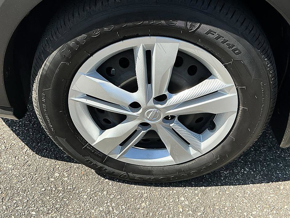 Certified 2024 Nissan Kicks S FWD image 8