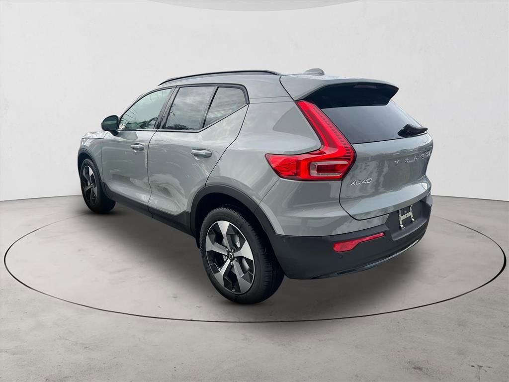 New 2026 Volvo XC40 B5 Plus w/ Protection Package Premier AWD/4WD image 3