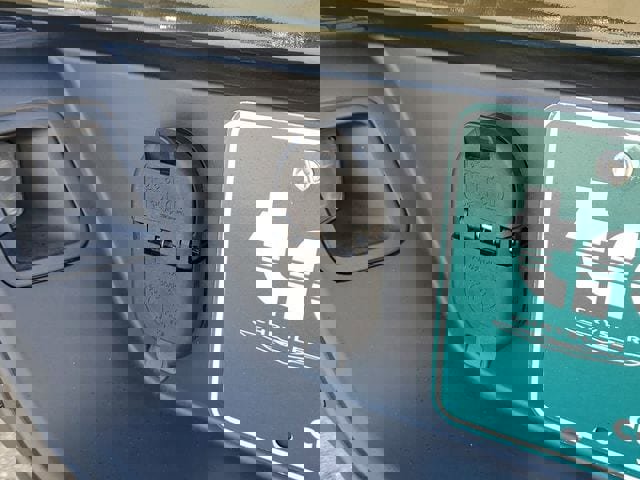 Certified 2025 Jeep Gladiator Sport image 9