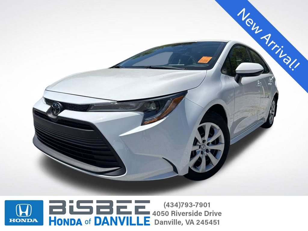 Used 2025 Toyota Corolla LE FWD image 1