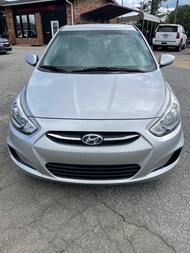 Used 2015 Hyundai Accent GLS image 8