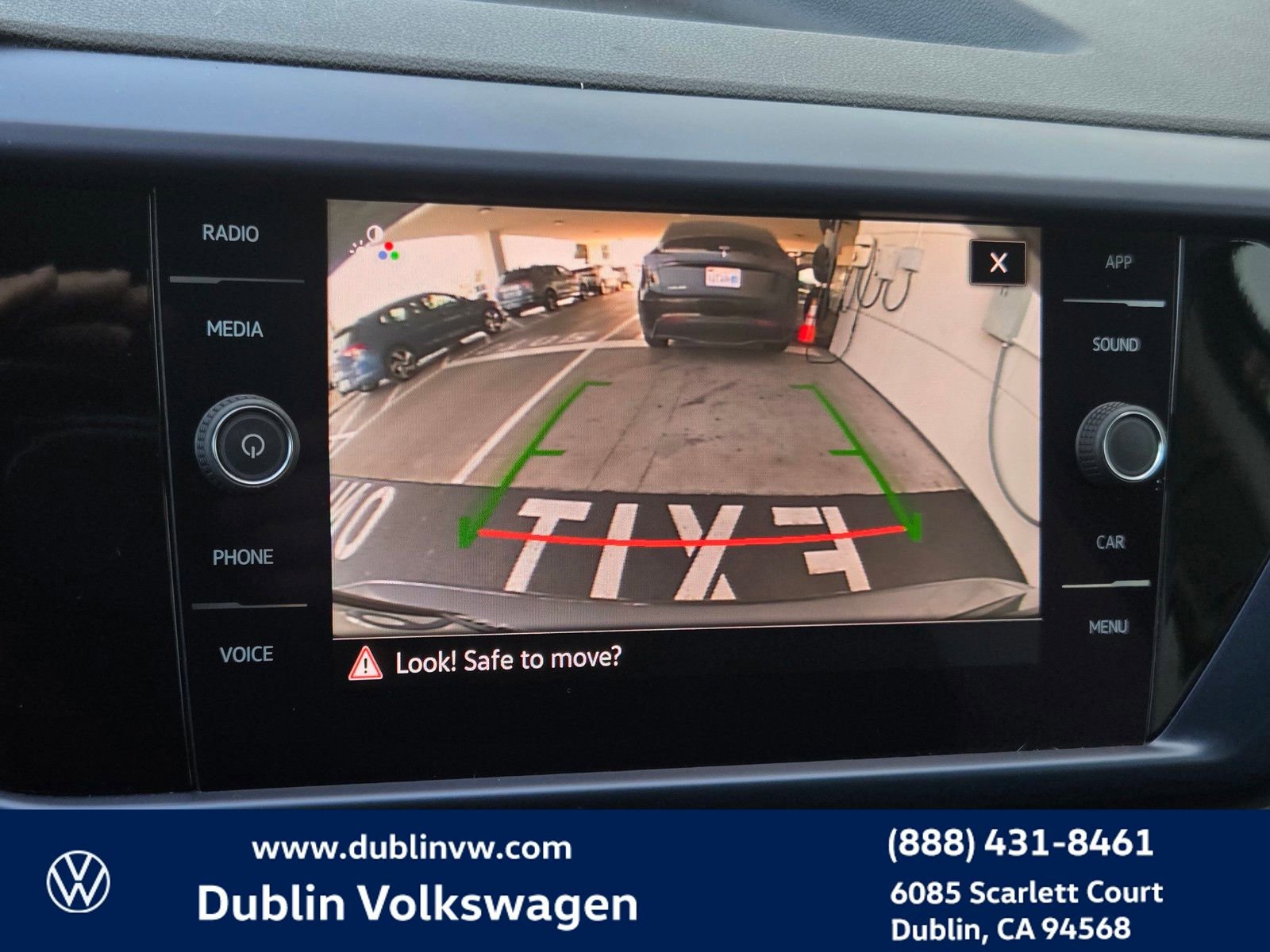 Used 2022 Volkswagen Taos SE image 15