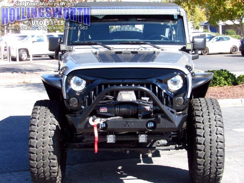 Used 2018 Jeep Wrangler Unlimited Sport image 2