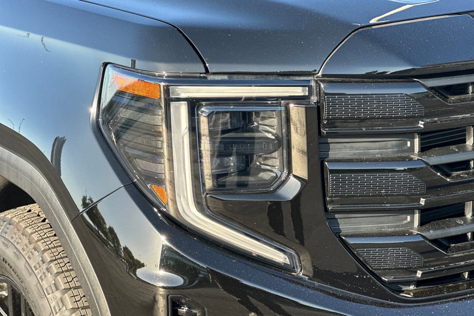 Used 2026 GMC Sierra 1500 Elevation w/ Elevation Premium Package AWD/4WD image 45