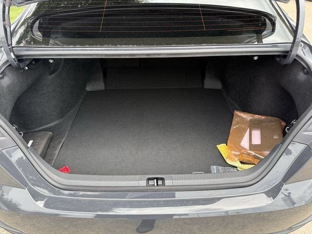 Used 2025 Toyota Camry LE FWD image 27