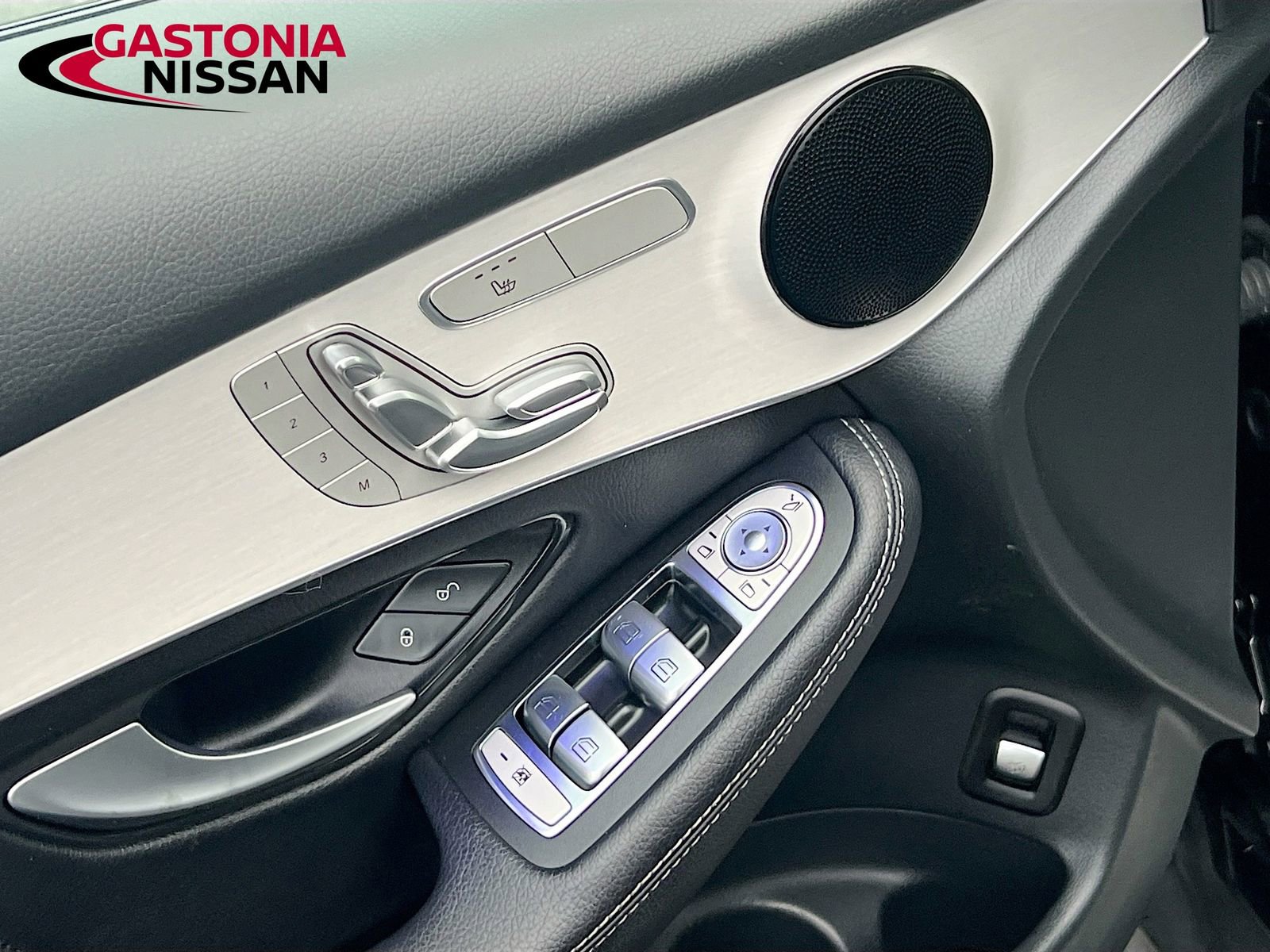 Used 2022 Mercedes-Benz GLC 300 image 22