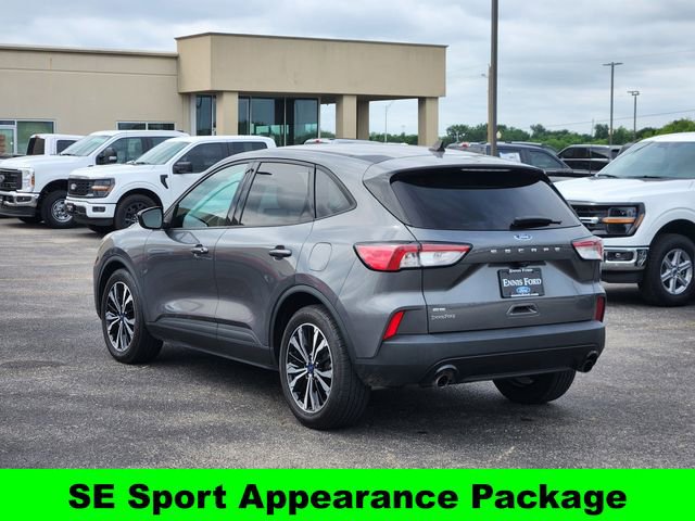 Used 2022 Ford Escape SE w/ SE Sport Appearance Package FWD image 4