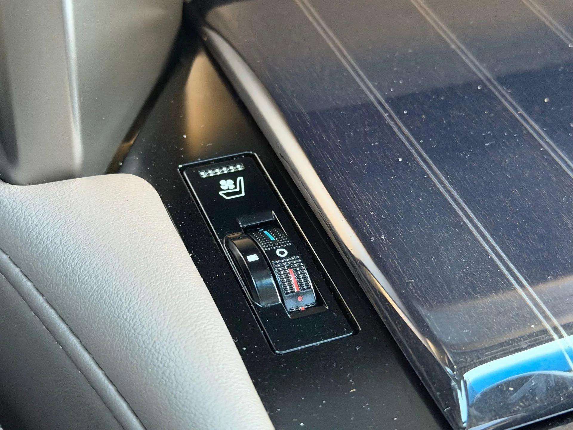 Used 2021 Lexus GX 460 Luxury w/ Sport Design Package image 47