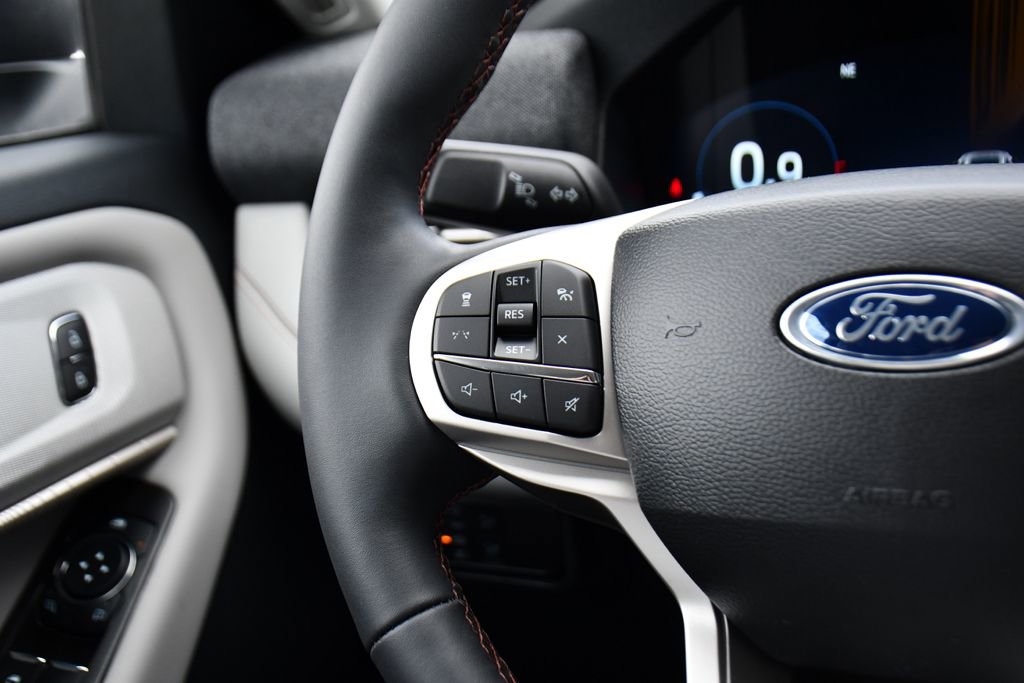 Used 2026 Ford Explorer Active w/ Active Comfort Package image 36