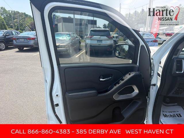 Certified 2024 Nissan Frontier SV w/ Tow Package AWD/4WD image 12