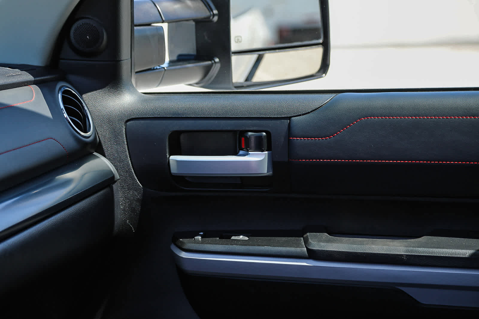 Certified 2021 Toyota Tundra TRD Pro AWD/4WD image 21
