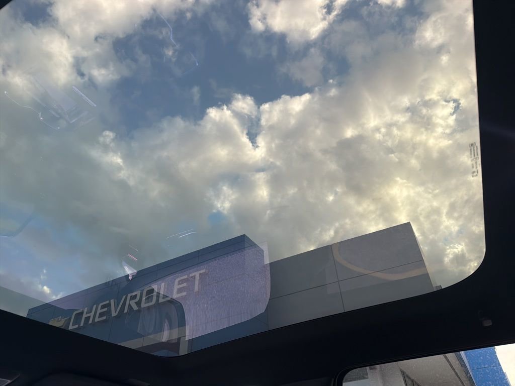 Used 2024 Chevrolet Silverado EV RST image 15