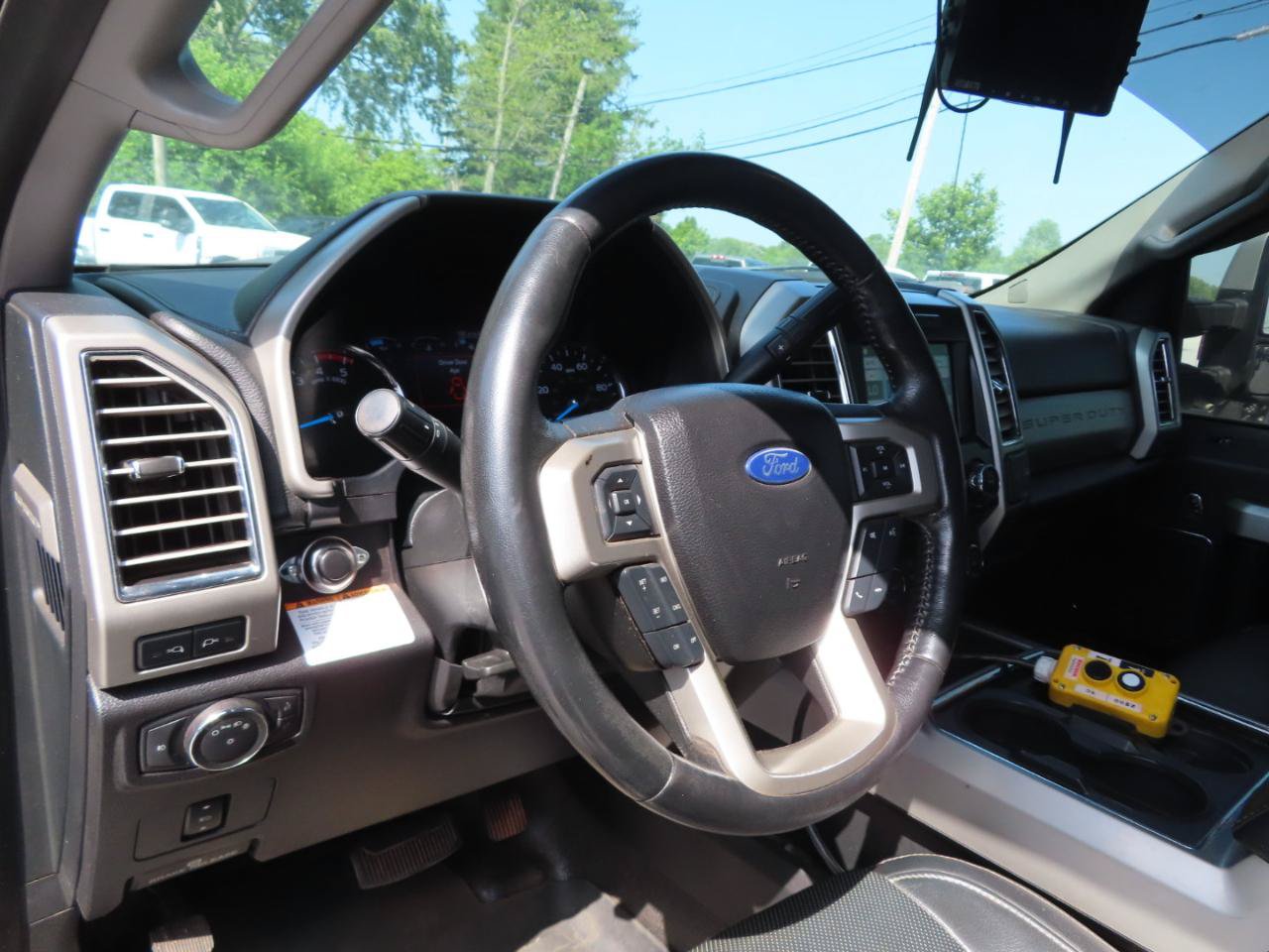 Used 2017 Ford F550 4x4 SuperCab Super Duty image 27