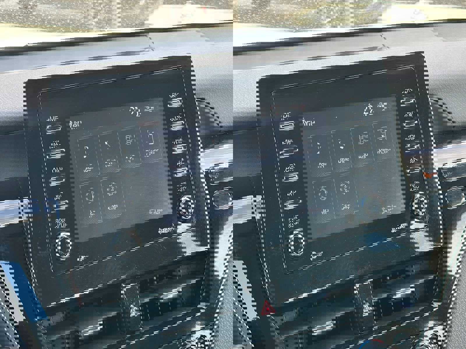 Used 2023 Toyota Camry SE image 25