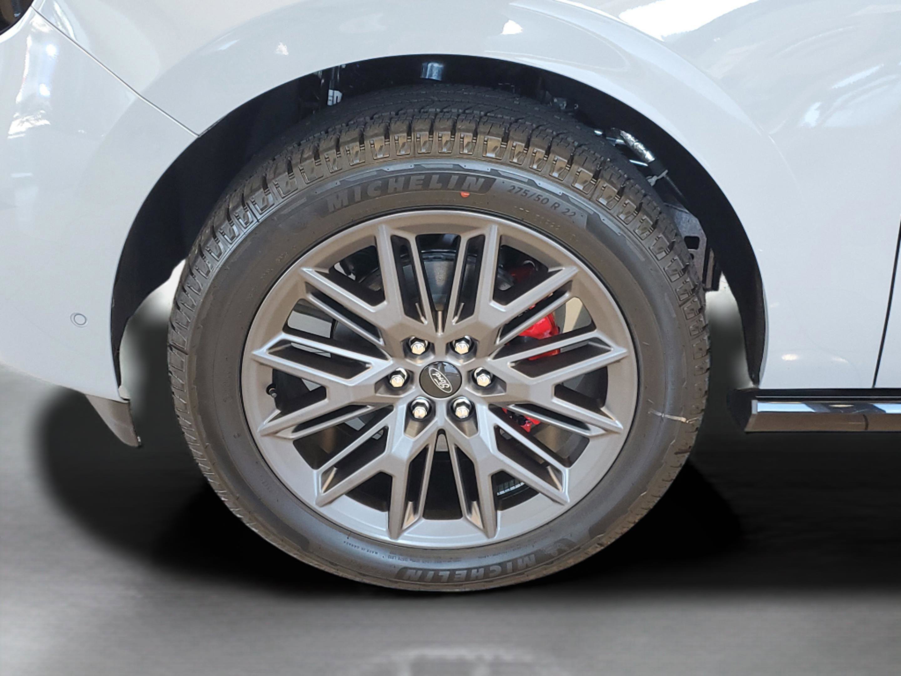 New 2025 Ford Expedition Platinum w/ Stealth Performance Package image 30