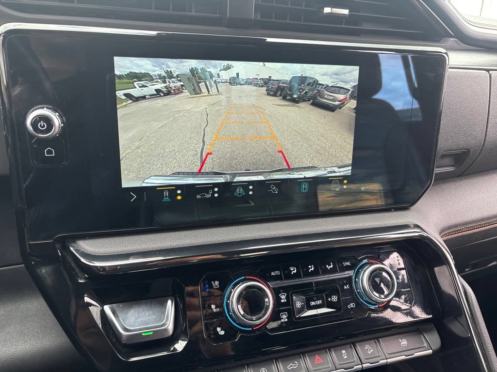 Used 2022 GMC Sierra 1500 AT4 w/ AT4 Premium Package AWD/4WD image 16
