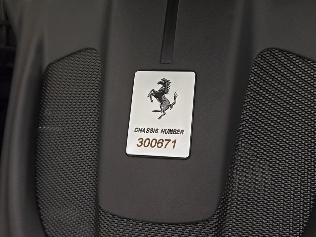 Used 2024 Ferrari Roma RWD image 28