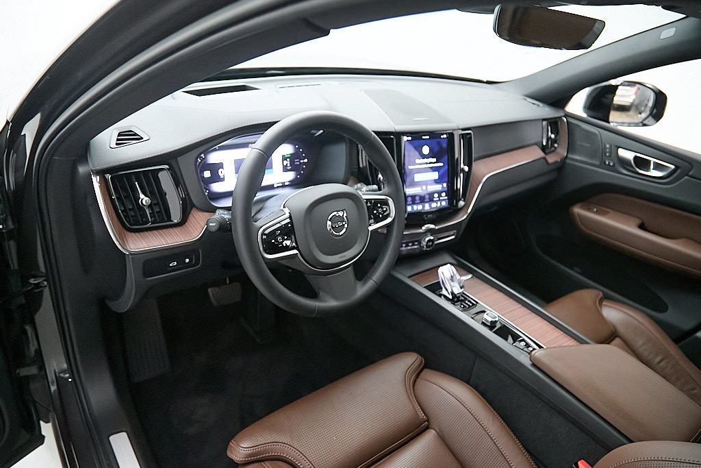 Certified 2023 Volvo XC60 T8 Ultimate w/ Climate Package AWD/4WD image 12
