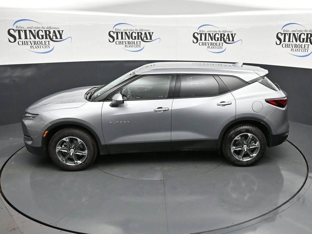 Used 2025 Chevrolet Blazer LT image 12