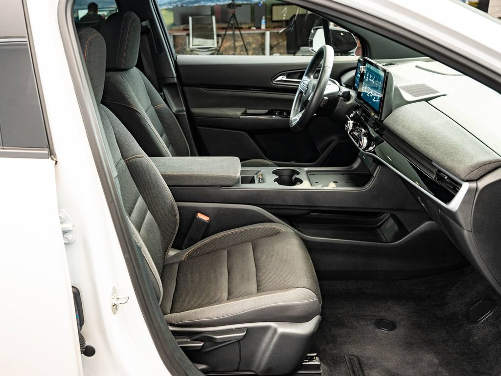 Used 2024 Honda Prologue EX image 23