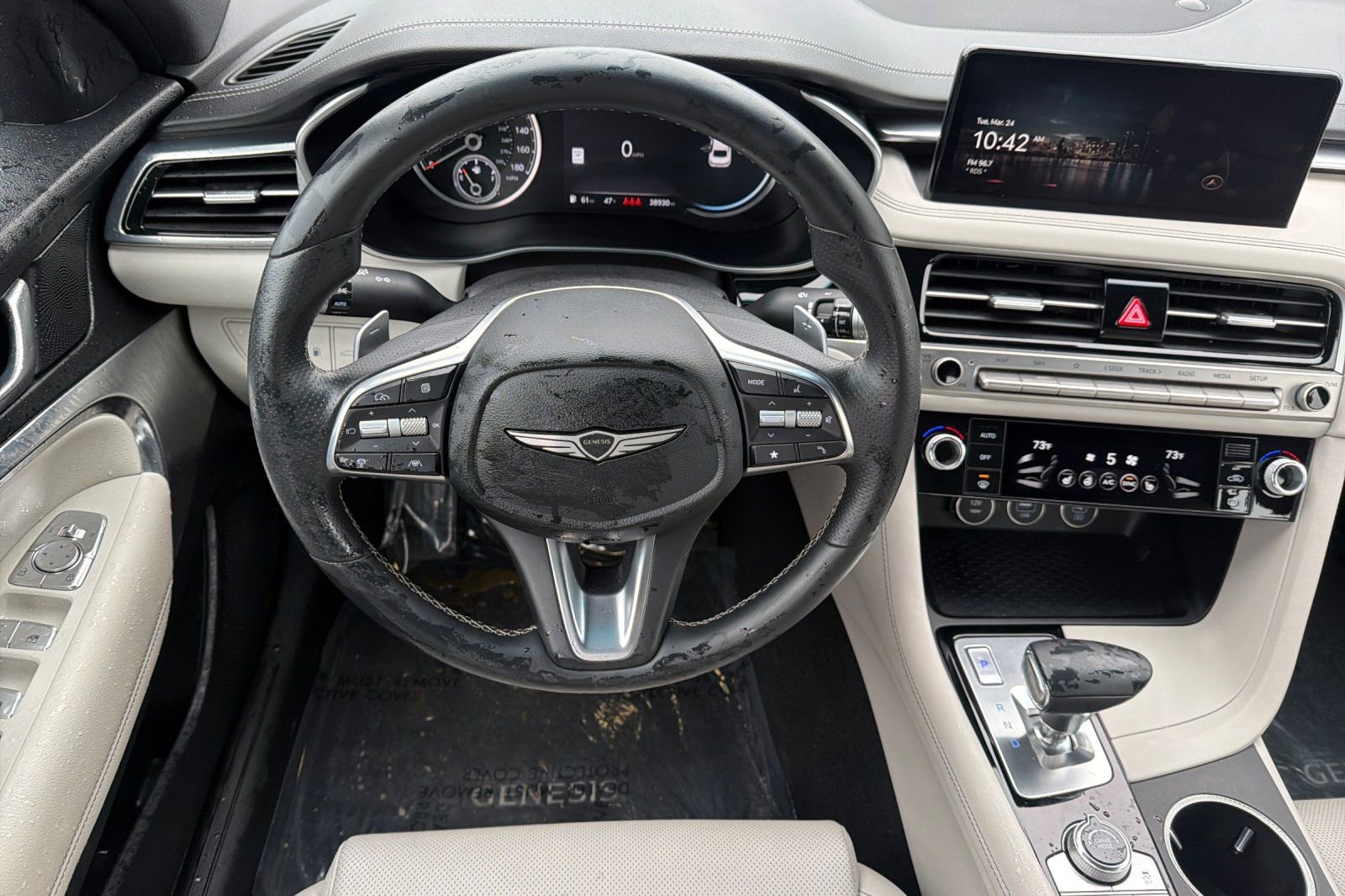 Used 2025 Genesis G70 2.5T image 10