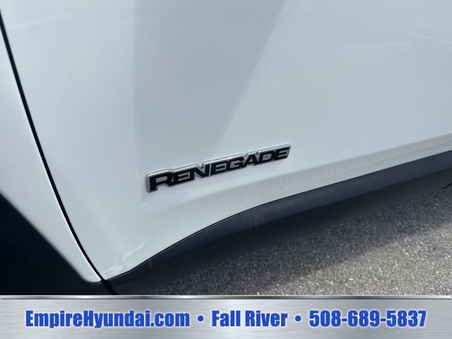 Used 2023 Jeep Renegade Latitude AWD/4WD image 12