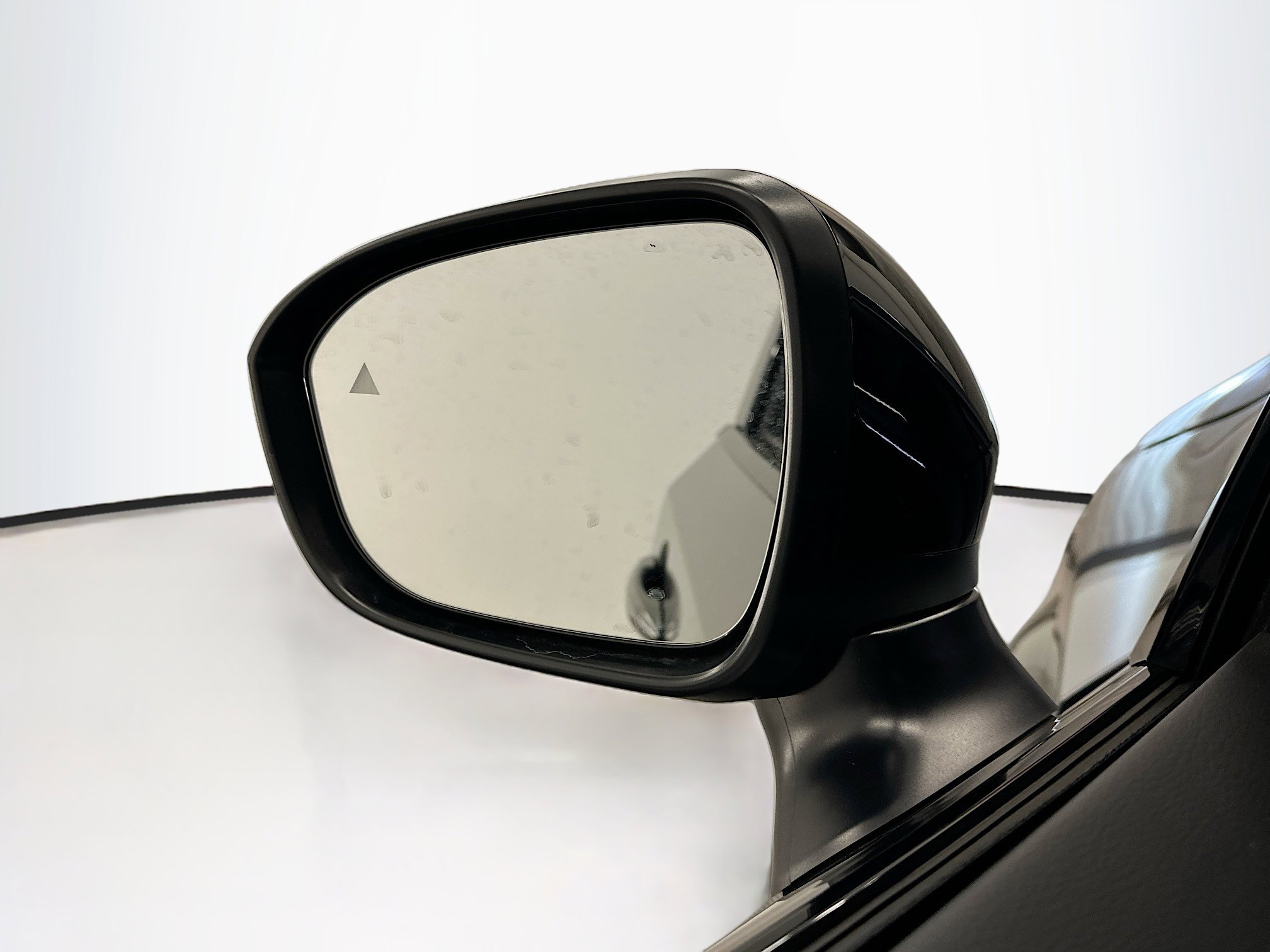 Used 2023 Nissan Ariya AWD image 16