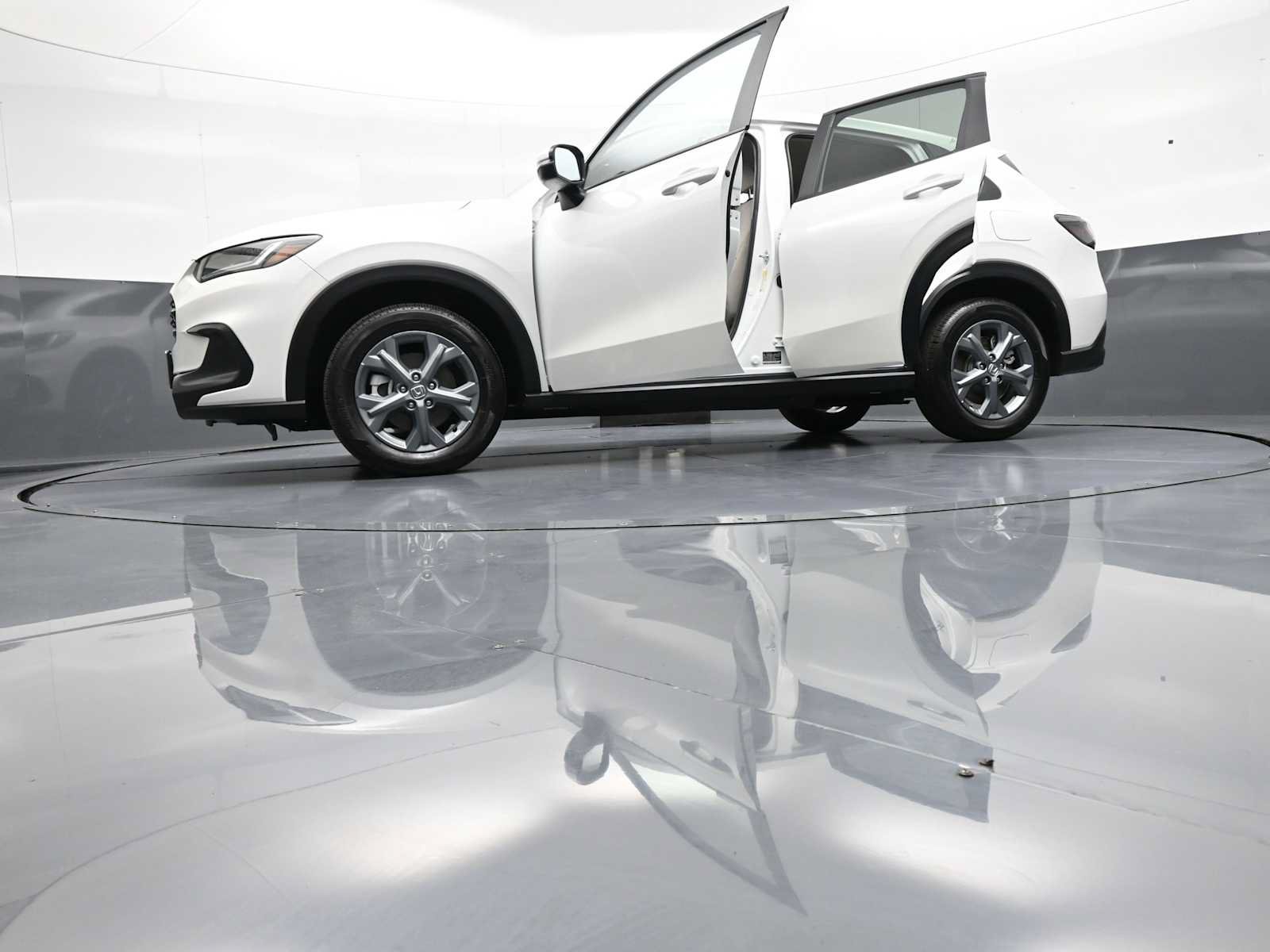 Certified 2026 Honda HR-V LX image 45