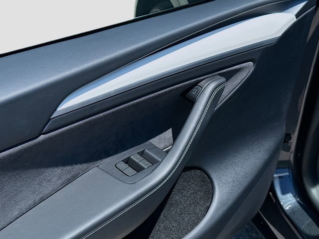 Used 2024 Tesla Model Y Performance AWD/4WD image 21